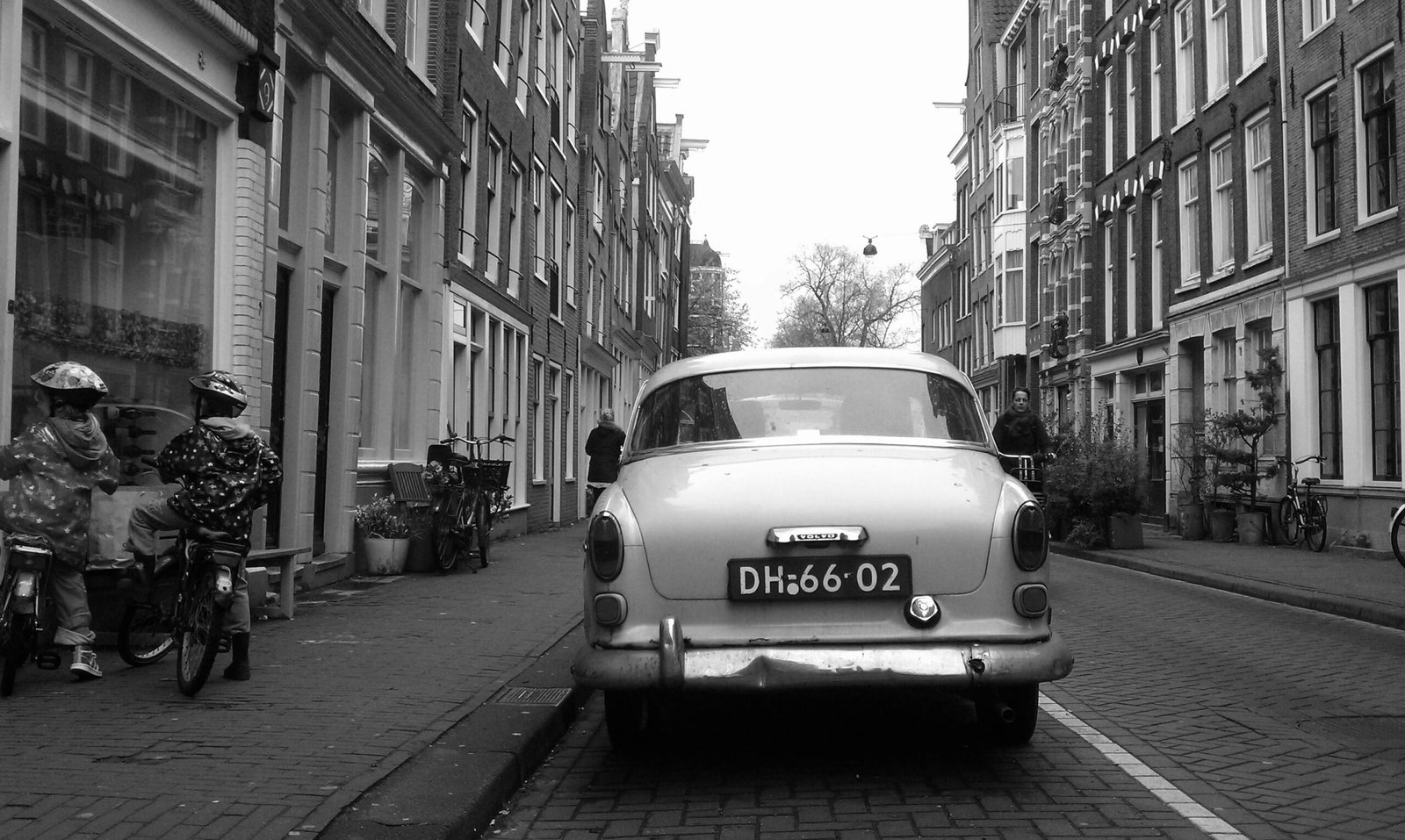 Kenteken natrekken – Welke auto informatie stelt RDW beschikbaar